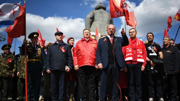Руководитель фракции КПРФ в Госдуме Геннадий Зюганов выступает на митинге, посвященном Дню международной солидарности трудящихся, в Москве