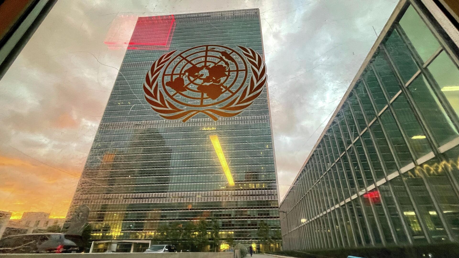 Здание штаб-квартиры Организации Объединенных Наций в Нью-Йорке - РИА Новости, 1920, 26.04.2024
