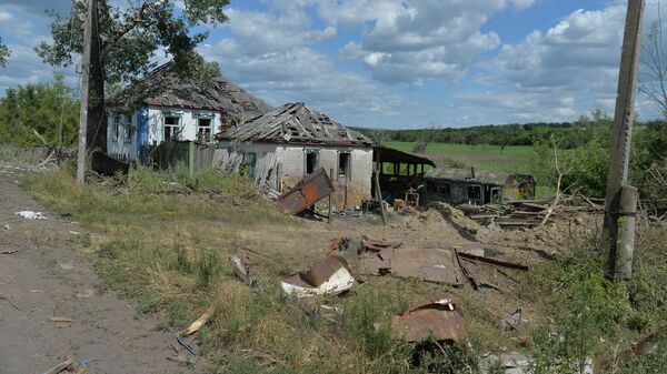 Жилой дом, поврежденный в результате боевых действий в Камышеваха