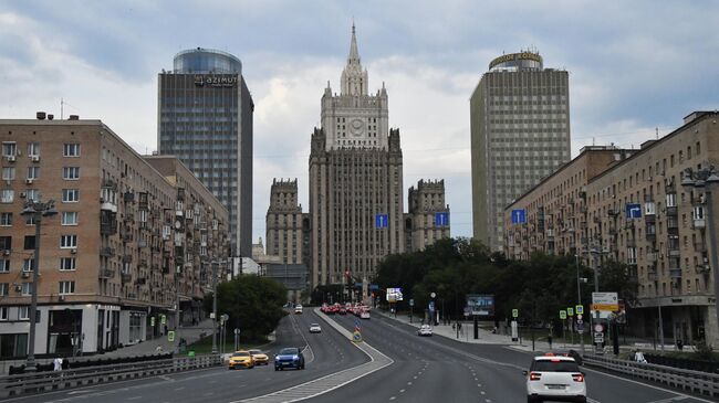 Здание Министерства иностранных дел РФ в Москве