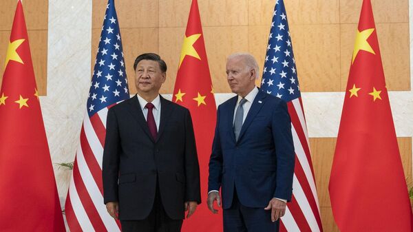 Председатель КНР Си Цзиньпин и президент США Джо Байден. Архивное фото