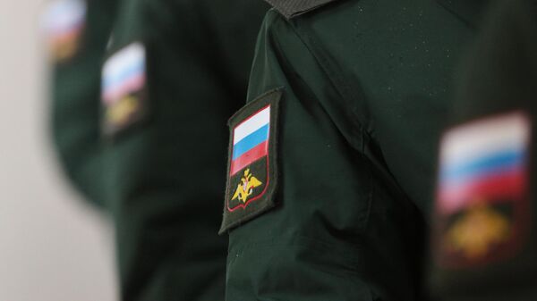 Призывники перед отправкой на службу в вооруженные силы РФ