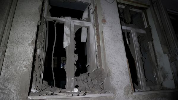 Разрушения в Донецке после обстрела со стороны ВСУ