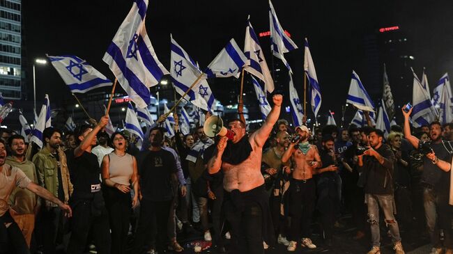 Столкновения протестующих с полицией в Тель-Авиве, Израиль. Архивное фото