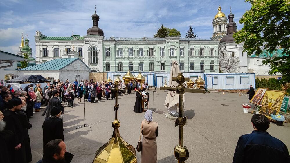 Верующие в Киево-Печерской лавре - РИА Новости, 1920, 06.07.2023