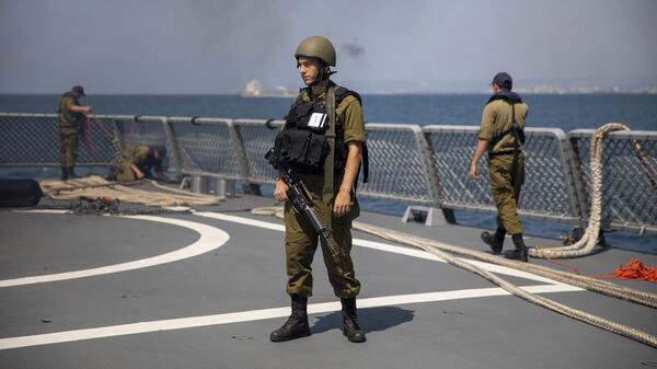 Военные на палубе корвета Atzmaut ВМС Израиля