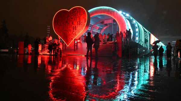 Подсветка павильона с экспозицией Достижения России на международной выставке-форуме Россия