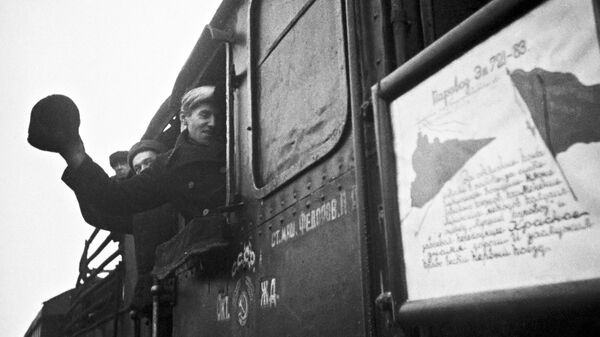 Снятие блокады Ленинграда. Первый поезд на Шлиссельбургской железнодорожной линии, которая стала Дорогой Победы