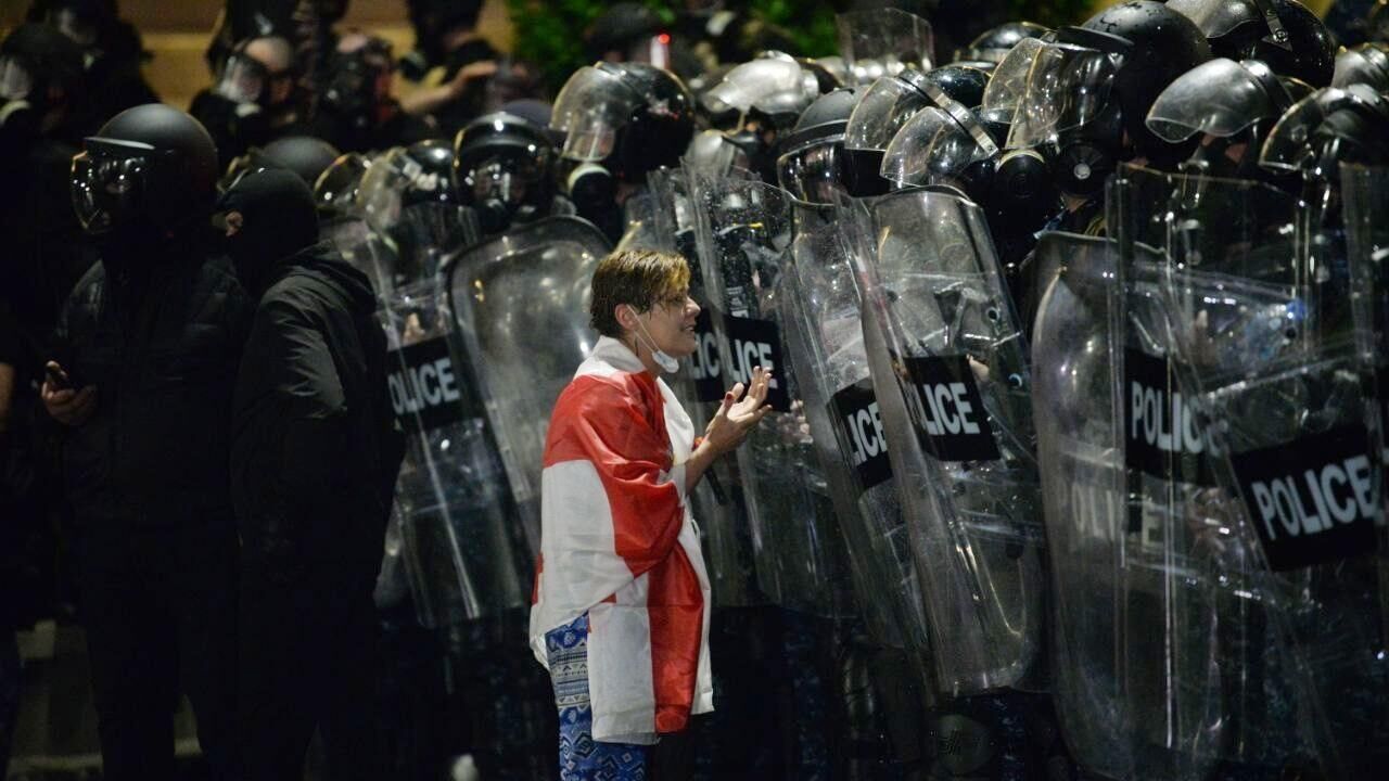 Митинг в Тбилиси против законопроекта об иноагентах, 30 апреля 2024 года - РИА Новости, 1920, 04.05.2024