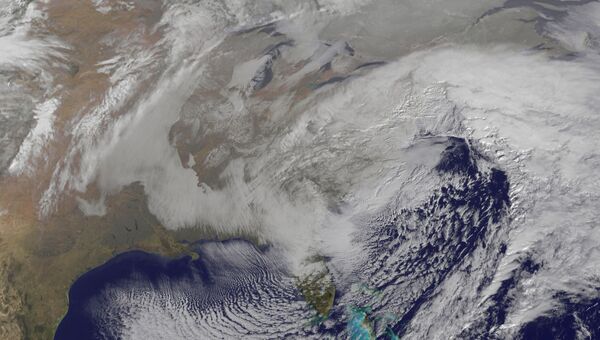 Спутниковый снимок снежной бури над США. Архивное фото