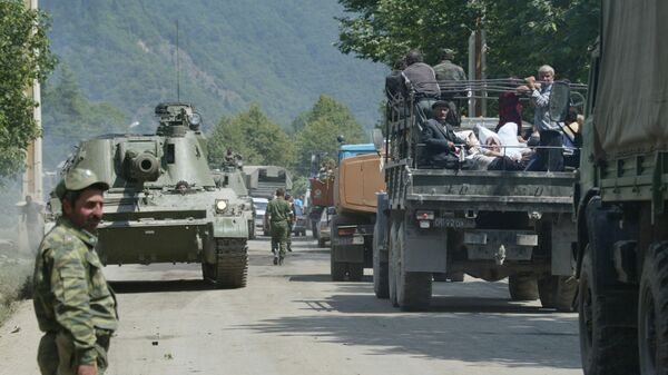 Российские военнослужащие направляются в сторону Цхинвали
