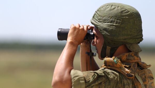 Военнослужащий во время конкурса по полевой выучке среди подразделений специального назначения Зеленая тропа. Архивное фото