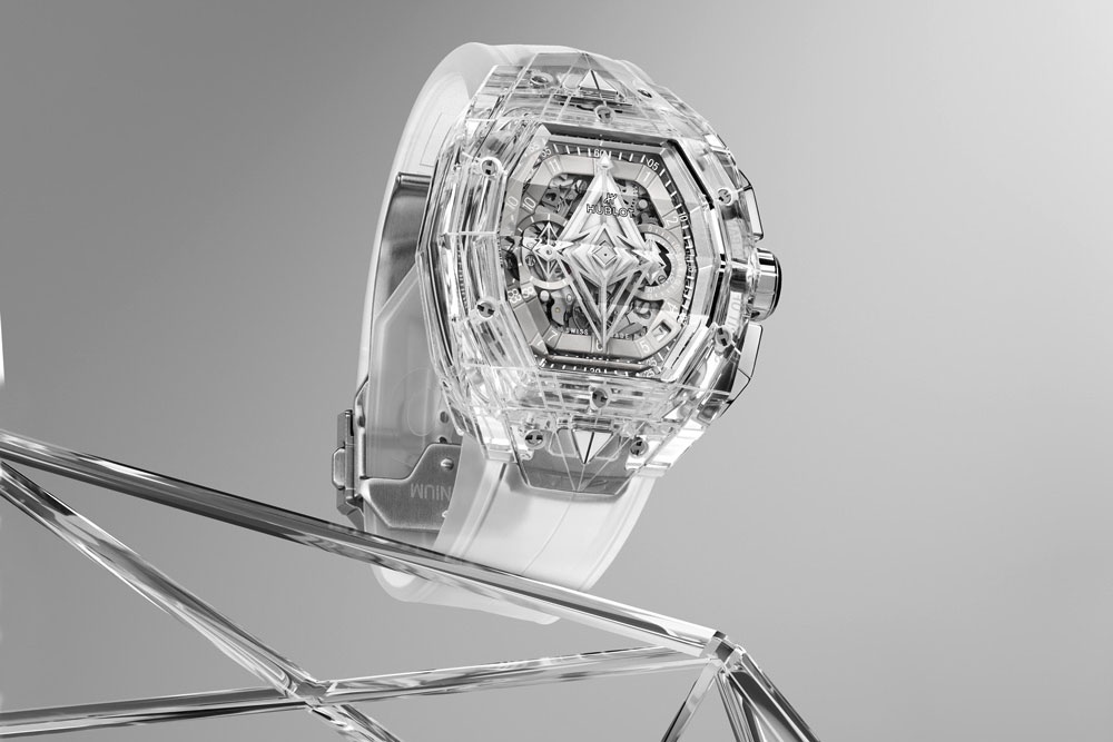 В Hublot создали полностью прозрачные сапфировые часы с трехмерной татуировкой