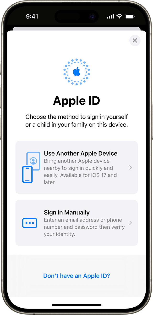 ในการตั้งค่า iPhone คุณสามารถลงชื่อเข้าใช้ด้วยตนเองด้วย Apple ID หรือใช้อุปกรณ์ Apple อื่นได้