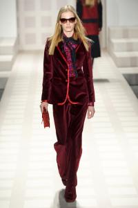 fall_2011_womens_fashion_trends_velvet_red.jpg