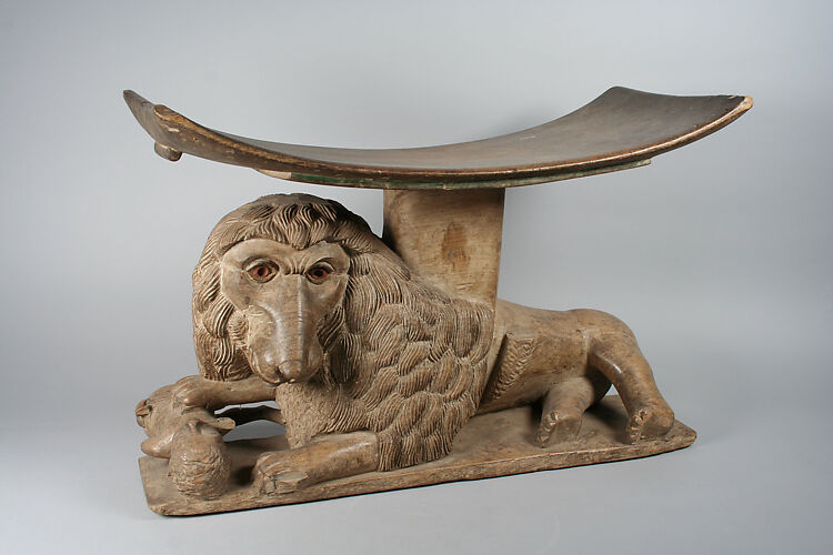 Prestige Stool: Lion Base