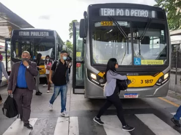 Greve em SP: Nunes vai à Justiça e pede 100% dos ônibus em horário de pico