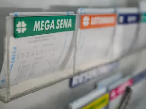 Mega-Sena: quanto R$ 35 milhões rendem todo mês na poupança e no Tesouro
