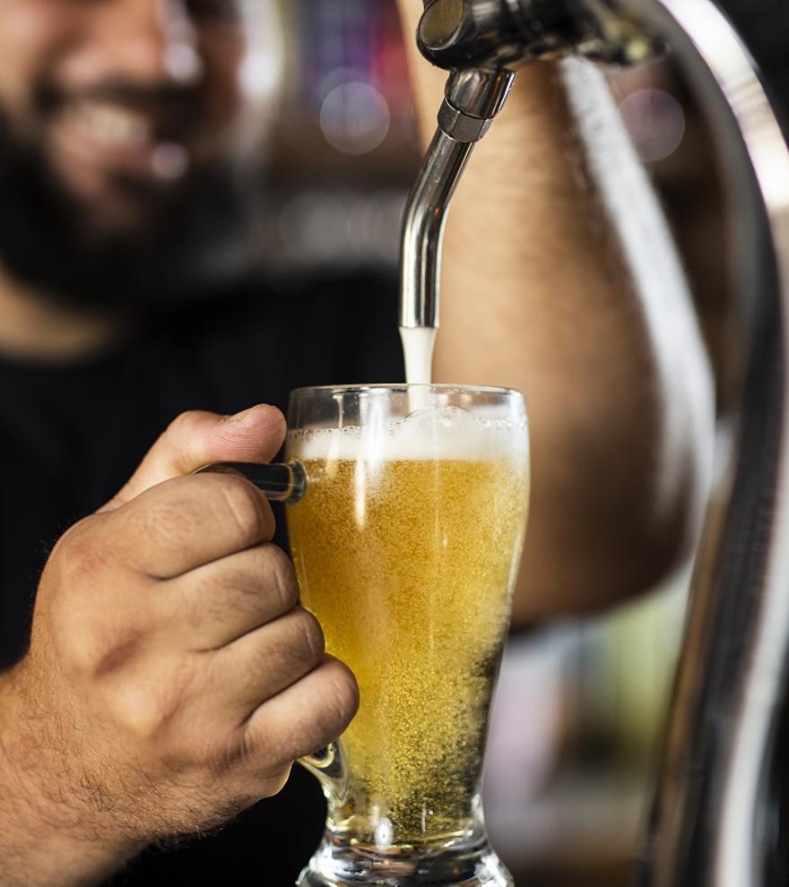 El aviso de un camarero con la cerveza: &quot;No volver a pedir tercios y quintos en verano&quot;