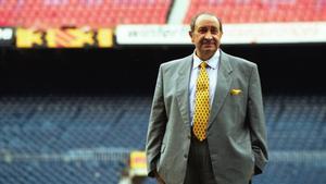 Jesús Gil, en una visita al Camp Nou