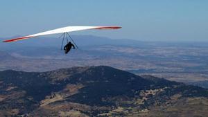 El pueblo de Ávila perfecto para hacer parapente: es el mejor enclave de Europa