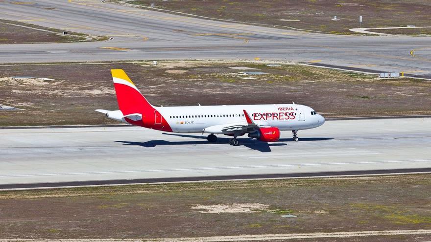 Iberia Express volvió a ser en agosto la &#039;low cost&#039; más puntual de Europa para volar a Canarias