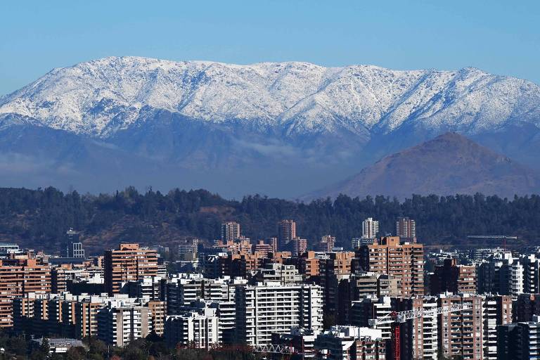 Chile agrada aos turistas em busca de neve ou de uma boa taça de vinho
