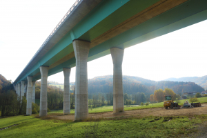 Erste MSM® Schwenktraversen-Fuge auf deutschen Autobahn