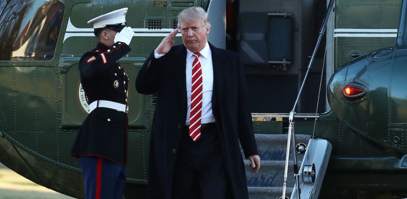 WASHINGTON, DC - FEBRUARY 06: U.S. President Donald Trump arrives back at the White House from after spending the weekend in Florida, on February 6, 2017 in Washington, DC. Earlier in the day trump visited U.S. Central Command where he spoke to troops there.  (Photo by Mark Wilson/Getty Images)
