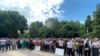  Митинг торговцев рынков в сквере имени Горького. Бишкек, 12 июня 2024 года