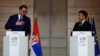 Predsednici Francuske i Srbije, Emanuel Makron i Aleksandar Vučić, tokom obraćanja u Jelisejskoj palati, 8. april 2024.