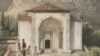 Раффе О. Дюрбе Хаджи Герая, 1837 год. Последнее крупное сооружение Крыма, украшенное орнаментом «сельджукская цеп»