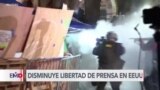 Arrestos y acoso debilitan libertad de prensa en EEUU 