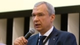 Павел Латушко выступает на конференции белорусской оппозиции в Варшаве. 6 августа 2023. 