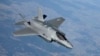 Истребитель ВВС США F-35 Lightning II в ходе патрульной миссии НАТО в воздушном пространстве Польши. 24 февраля 2022 