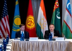 U.S. Secretary of State Mike Pompeo, right, meets with Central Asian (C5) foreign ministers from Kazakhstan, Uzbekistan, Tajikistan, Kyrgyzstan, and Turkmenistan, Sunday, Sept. 22, 2019, in New York (AP)