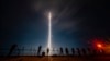 Raketa e re "Vulcan" niset drejt hapësirës nga Florida, më 8 janar, 2024. Ajo po bart anijen e hapësirës "Peregrine" të kompanisë private amerikane "Astrobotics" drejt Hënës, duke nisur kështu garën mes kompanive private amerikane për të dërguar objekte në Hënë/AFP