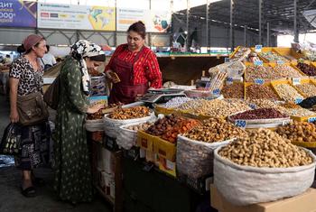 Высокая инфляция и глобальный кризис стоимости жизни приводят к тому, что в Кыргызстане увеличивается доля населения, испытывающего нехватку продовольствия.