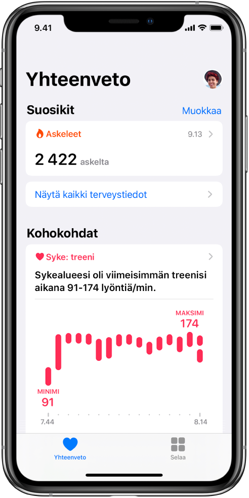 Yhteenveto-näyttö, jossa näkyy Suosikit-kategoriana Askeleet. Kohokohdat-kohdan alla näytössä näkyy tietoja sykkeestä viime treenin aikana.