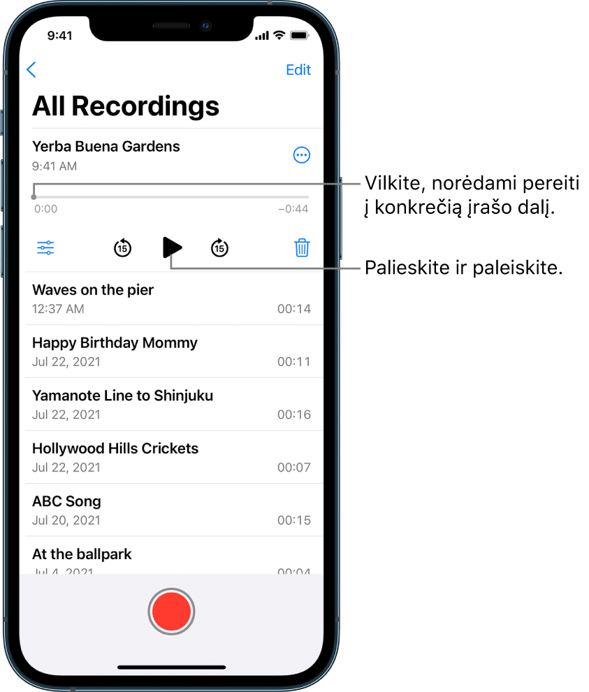 „Voice Memos“ sąrašo ekranas su viršuje rodomu pasirinktu įrašu. Įrašymo laiko juostoje yra grojimo žyma, kurią galite nutempti į konkrečią įrašo vietą. Abiejuose laiko juostos galuose nurodytas pradžios ir pabaigos laikas. Virš laiko juostos yra mygtukas „More Actions“, kurį galite paliesti norėdami kopijuoti, bendrinti, redaguoti ar dubliuoti įrašą ir kt. Žemiau laiko juostos yra mygtukas „Payback Settings“, kurį galite naudoti, norėdami nustatyti atkūrimo parinktis, peršokimo atgal 15 sek. mygtukas, atkūrimo mygtukas, peršokimo pirmyn 15 sek. mygtukas ir ištrynimo mygtukas. Žemiau šių valdiklių yra įrašų sąrašas, kuriuos galima atidaryti paliečiant.