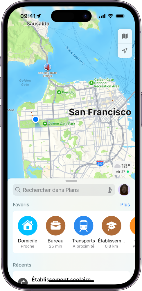 L’écran Plans affichant le champ de recherche dans la moitié inférieure de l’écran. Sous le champ de recherche se trouvent les lieux suivants enregistrés comme favoris : Domicile, Bureau, Transports et « Établissement scolaire ».