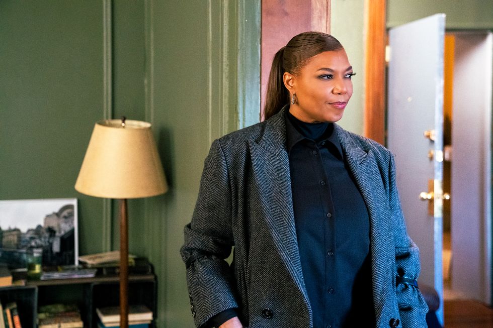 queen latifah as robyn mccall, the equalizer season 2