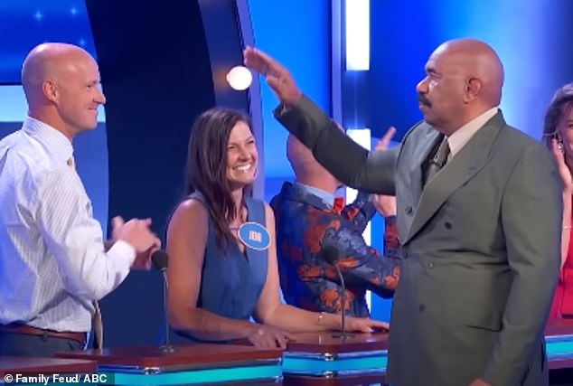 Host Steve even approached Jeni's husband Lance to high-five him