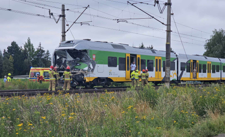 Na przejeździe kolejowym pod Warszawą doszło do tragicznego wypadku