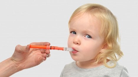 V lékárnách chybí dětský Nurofen i Wobenzym, výpadky mají stále i oční antibiotika