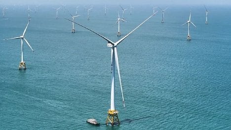Náhledový obrázek - V Tchajwanské úžině se roztočila nejvýkonnější větrná turbína světa. Odolá tajfunu a ročně vyprodukuje elektřinu pro 36 tisíc domácností