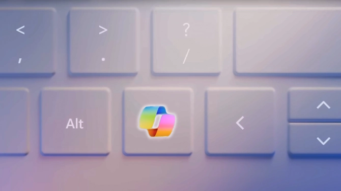 Byla s námi jen chvíli. Klávesa Copilot půjde překonfigurovat