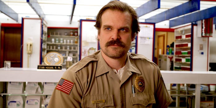 Jim Hopper in store David Harbour Stranger Things 3 Netflix