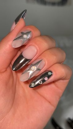 medium almond nails with chrome french tips and silver star designs Summer, Ideas, Almond Nails, Art, French Tips, Friends, Nail Designs, Acrylic Nail Designs, Nail Trends