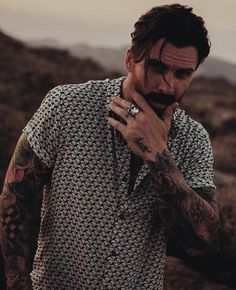 Male Face Claims With Tattoos, Casual Guy Aesthetic, Edgy Boy Names, Casual Guy, Dark Skin Light Hair, Barba Grande, Guy Aesthetic, Writing Story, Fantasy Names